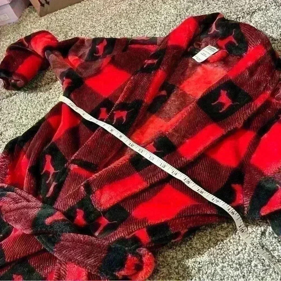 Victoria’s Secret Pink Buffalo Plaid Dog Logo Plush Bath Robe Black Red Sz XS/S - Picture 6 of 8